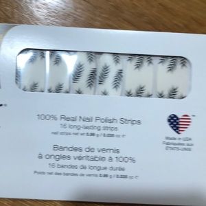 Palm Before the Storm Color street nail strips